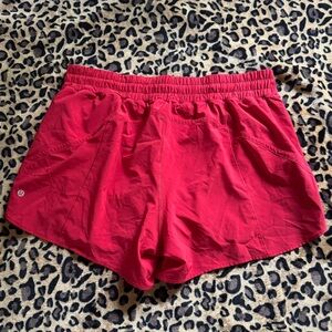 LuLuLemon Track That Mid-rise shorts, 5”, size 18